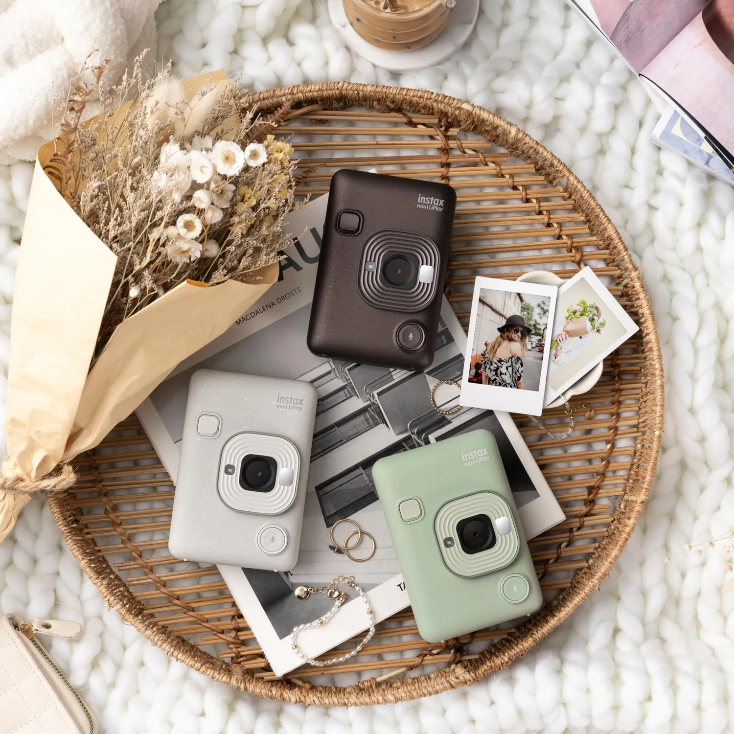 Instax mini LiPlay fotocamera istantanea ibrida
