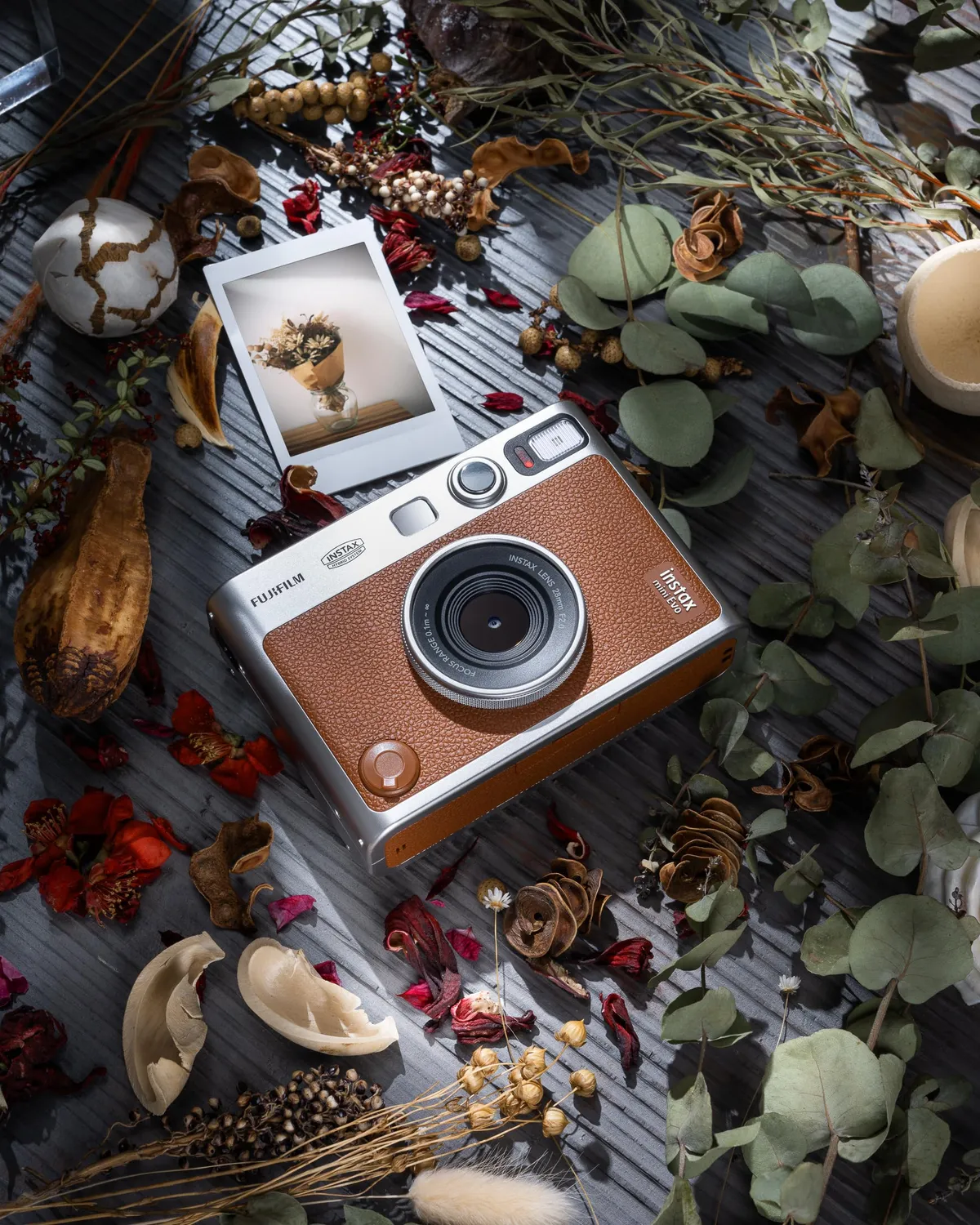 Instax Mini Evo fotocamera istantanea ibrida
